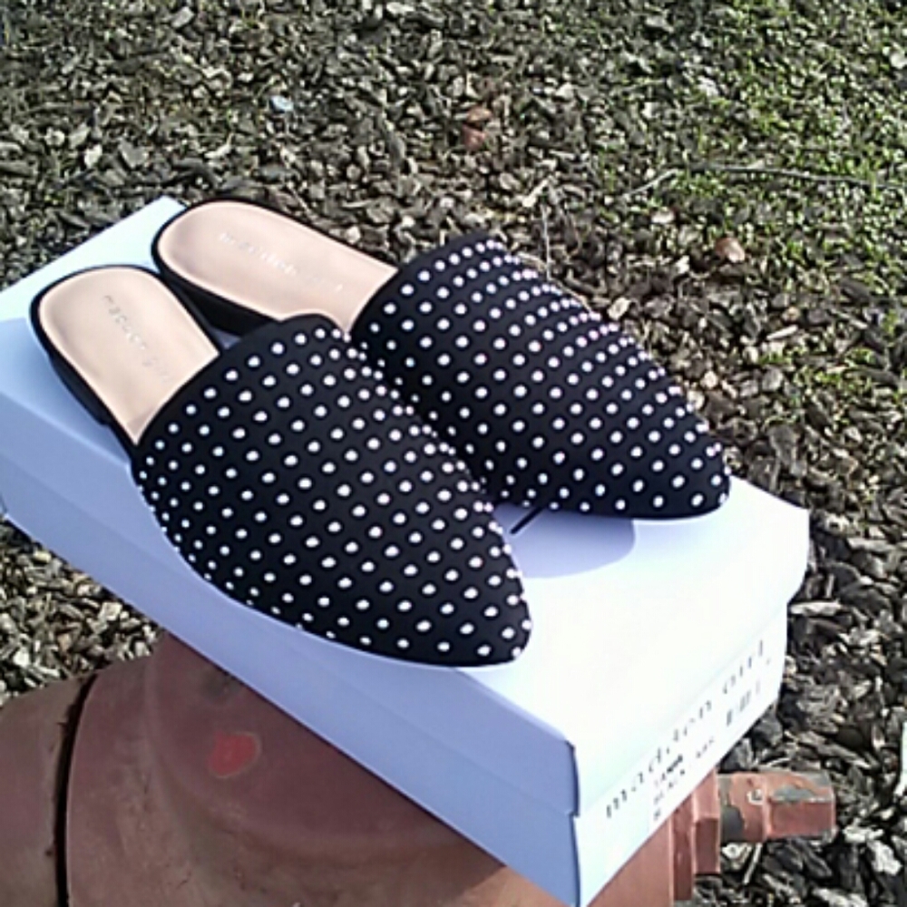 Women's shoes